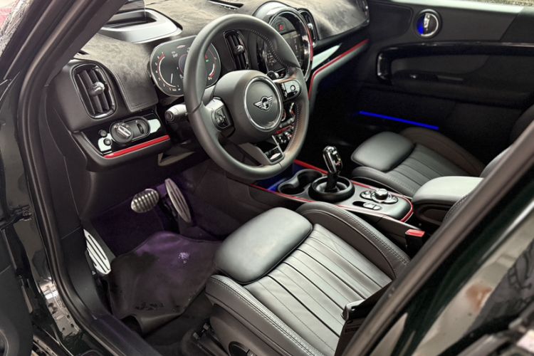 Used MINI JCM COUNTRYMAN 2023 Refresh 2.0T JOHN COOPER WORKS Interior 6