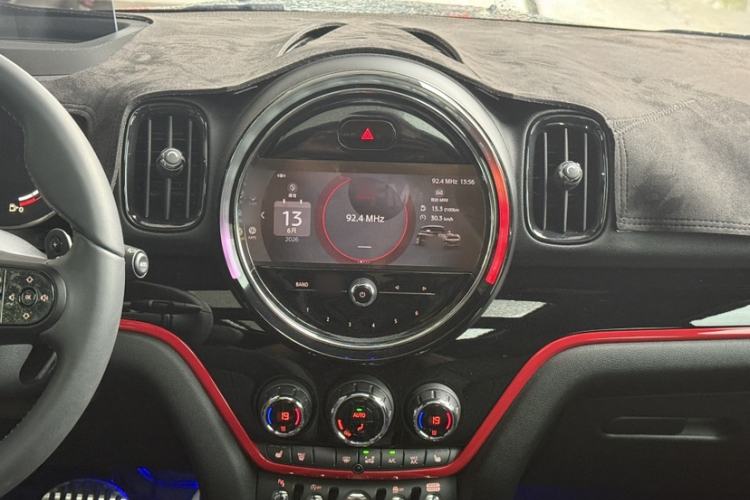 Used MINI JCM COUNTRYMAN 2023 Refresh 2.0T JOHN COOPER WORKS Interior 9
