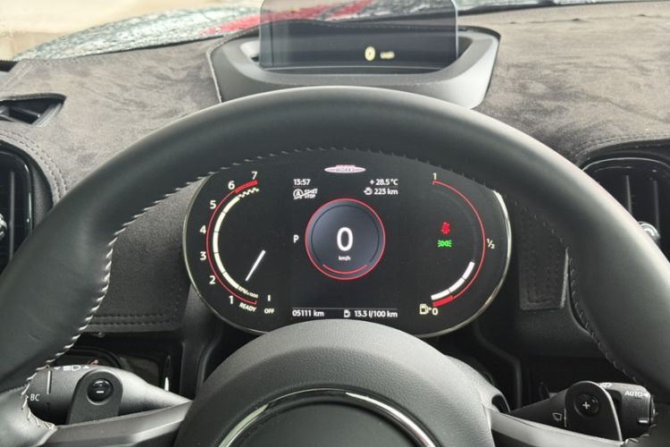 Used MINI JCM COUNTRYMAN 2023 Refresh 2.0T JOHN COOPER WORKS Odometer Close Up
