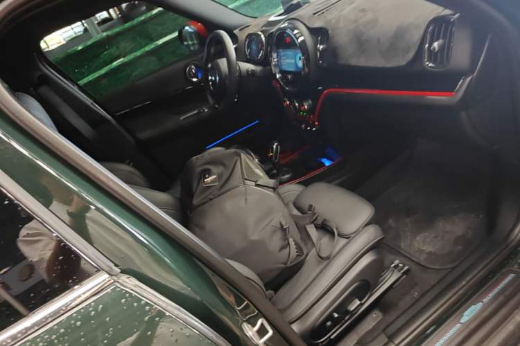 Used MINI JCM COUNTRYMAN 2023 Refresh 2.0T JOHN COOPER WORKS Right Front Seat