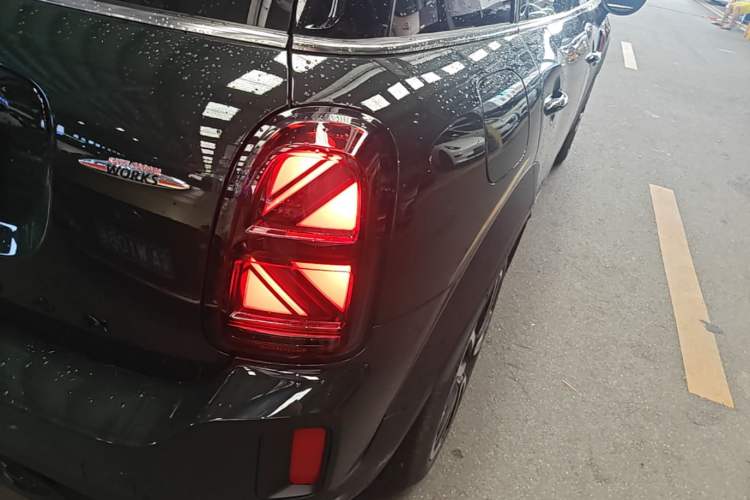 Used MINI JCM COUNTRYMAN 2023 Refresh 2.0T JOHN COOPER WORKS Right Rear Taillight