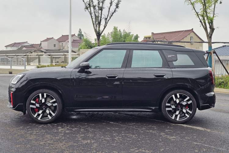 Used MINI JCM COUNTRYMAN 2024 2.0T JOHN COOPER WORKS Exterior 5