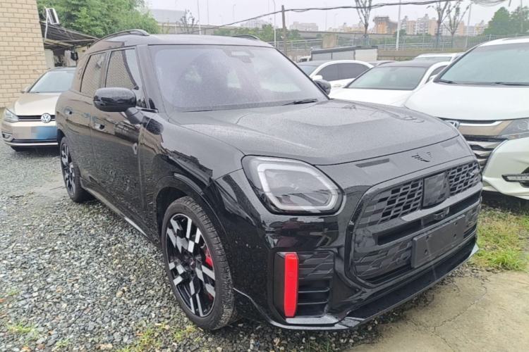 Used MINI JCM COUNTRYMAN 2024 2.0T JOHN COOPER WORKS Front Right 45 Deg