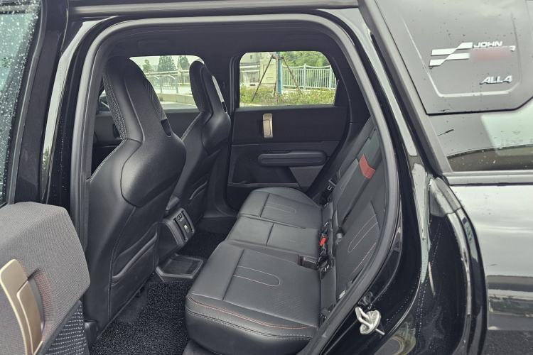 Used MINI JCM COUNTRYMAN 2024 2.0T JOHN COOPER WORKS Interior 4