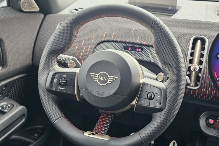 Used MINI JCM COUNTRYMAN 2024 2.0T JOHN COOPER WORKS Interior 5