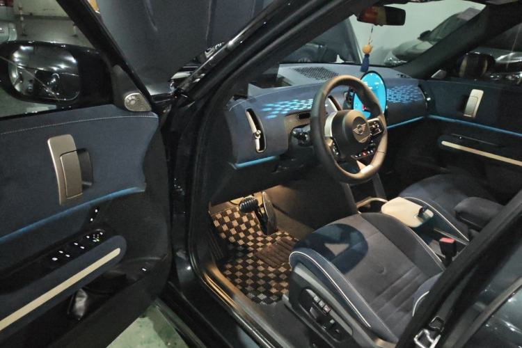 Used MINI JCM COUNTRYMAN 2024 2.0T JOHN COOPER WORKS Driver Seat