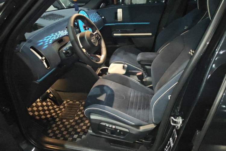 Used MINI JCM COUNTRYMAN 2024 2.0T JOHN COOPER WORKS Left Front Seat