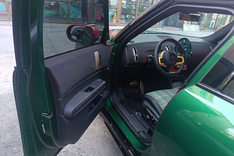 Used MINI JCM COUNTRYMAN  Driver Seat