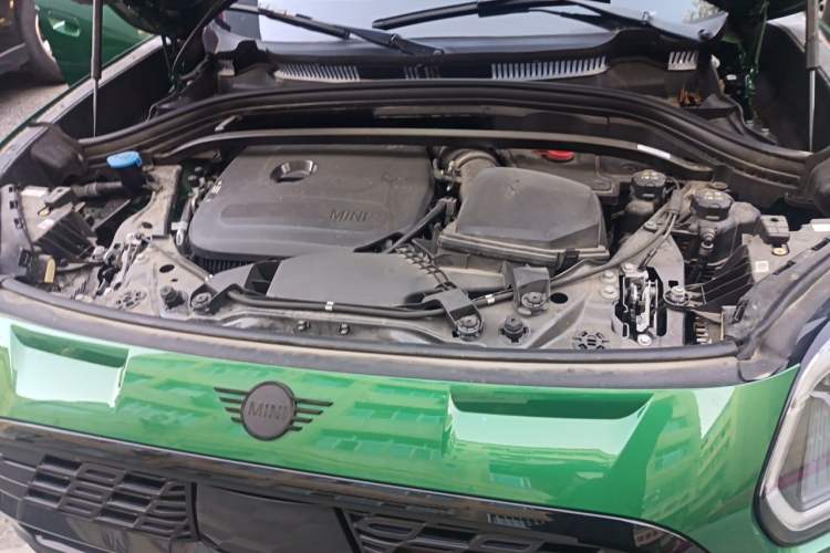 Used MINI JCM COUNTRYMAN  Engine Bay