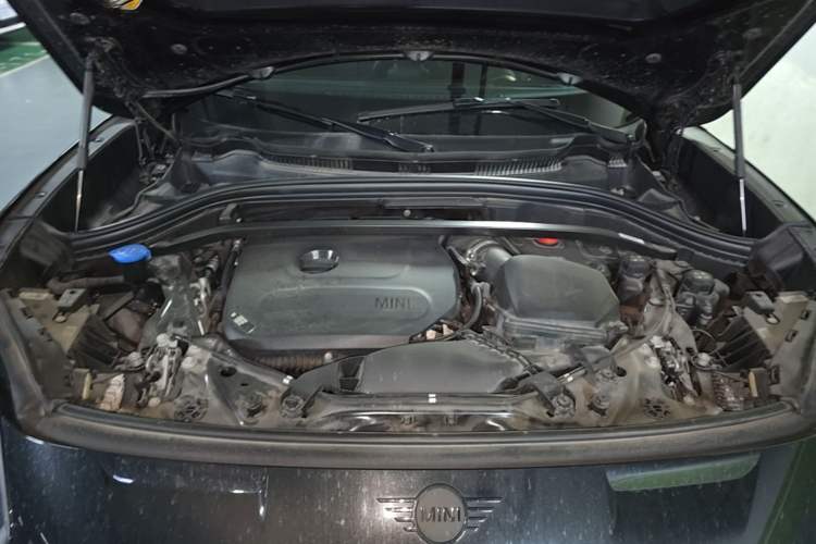 Used MINI JCM COUNTRYMAN 2024 2.0T JOHN COOPER WORKS Engine Bay