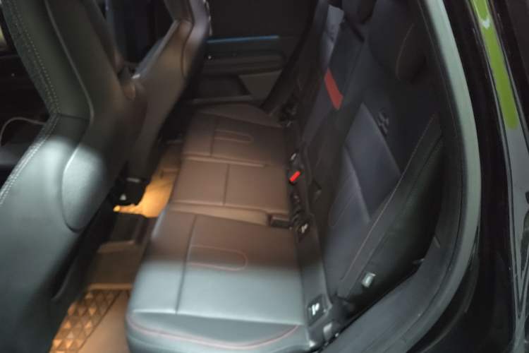 Used MINI JCM COUNTRYMAN 2024 2.0T JOHN COOPER WORKS Left Rear Seat