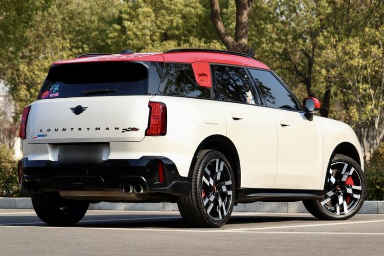 Used MINI JCM COUNTRYMAN 2024 2.0T JOHN COOPER WORKS Exterior 7