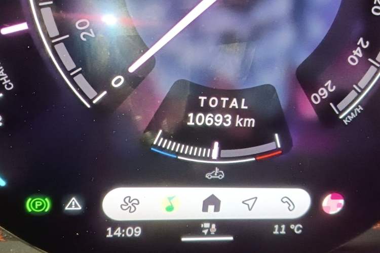 Used MINI JCM COUNTRYMAN 2024 2.0T JOHN COOPER WORKS Odometer Close Up