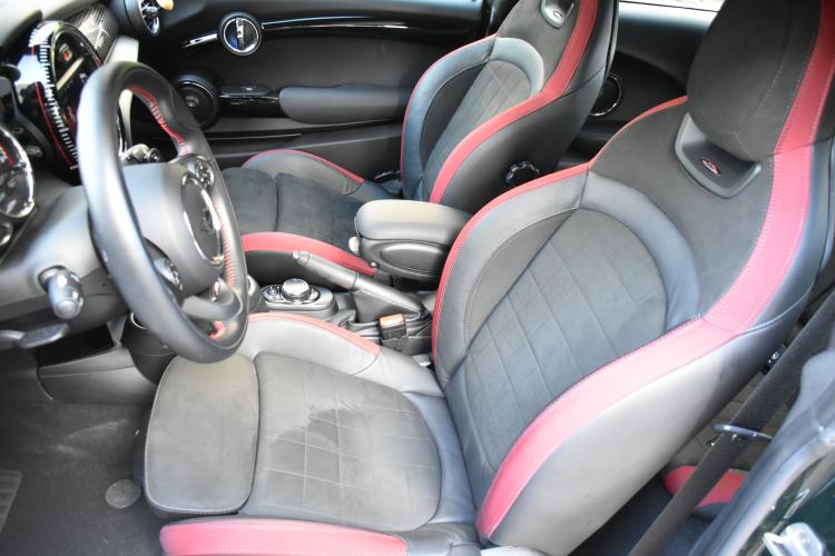 Used MINI JCW 2018 2.0T JOHN COOPER WORKS ALL-IN Interior 2