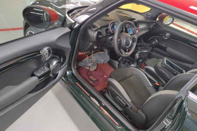 Used MINI JCW 2022 2.0T JOHN COOPER WORKS ALL-IN Interior 3