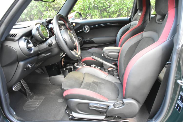 Used MINI JCW 2018 2.0T JOHN COOPER WORKS ALL-IN Interior 3