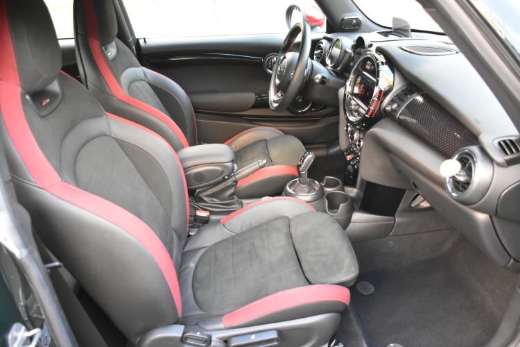 Used MINI JCW 2018 2.0T JOHN COOPER WORKS ALL-IN Interior 6