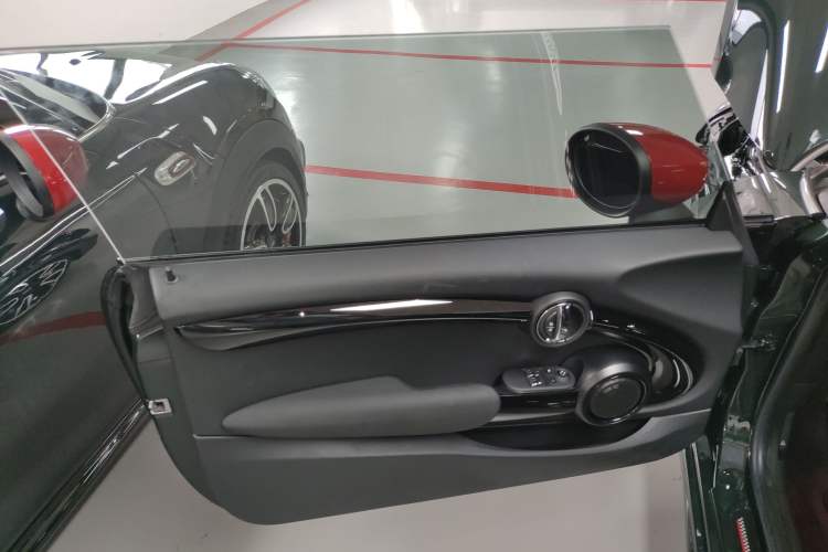 Used MINI JCW 2022 2.0T JOHN COOPER WORKS ALL-IN Interior 7