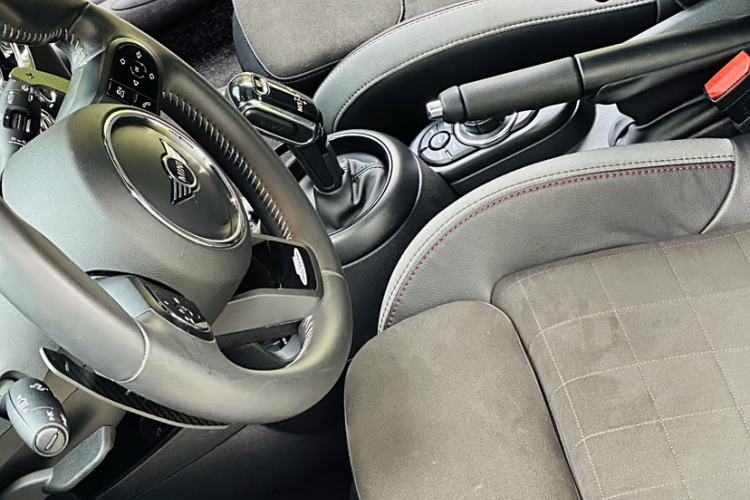 Used MINI JCW 2022 2.0T JOHN COOPER WORKS ALL-IN Interior 7