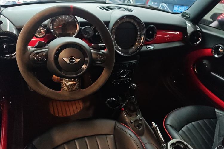Used MINI JCW 2013 1.6T JOHN COOPER WORKS Center Console