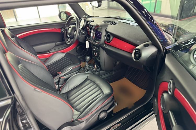 Used MINI JCW 2013 1.6T JOHN COOPER WORKS Interior 1