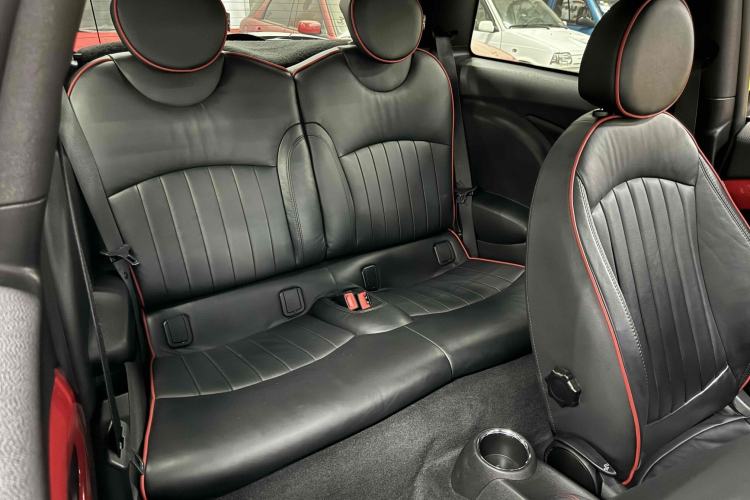 Used MINI JCW 2013 1.6T JOHN COOPER WORKS Interior 10
