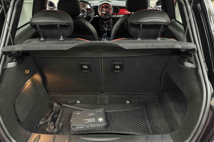 Used MINI JCW 2013 1.6T JOHN COOPER WORKS Interior 6