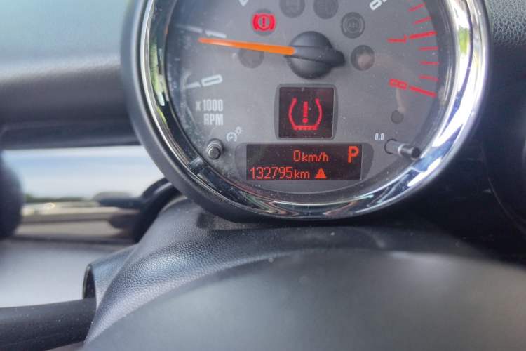 Used MINI JCW 2013 1.6T JOHN COOPER WORKS Odometer Close Up
