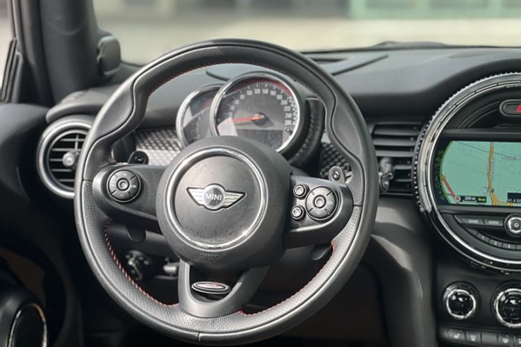 Used MINI JCW 2015 2.0T JOHN COOPER WORKS Interior 2