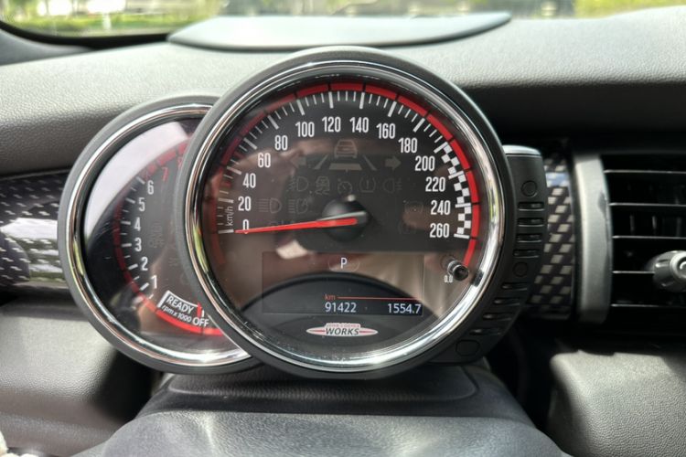 Used MINI JCW 2015 2.0T JOHN COOPER WORKS Odometer Close Up