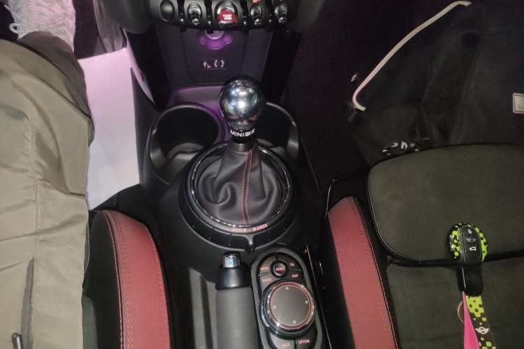 Used MINI JCW 2015 2.0T JOHN COOPER WORKS Gear Lever