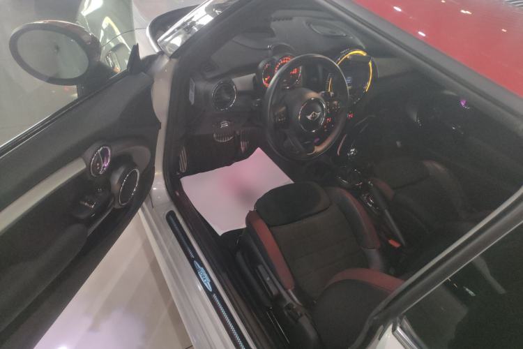 Used MINI JCW 2015 2.0T JOHN COOPER WORKS Interior 3