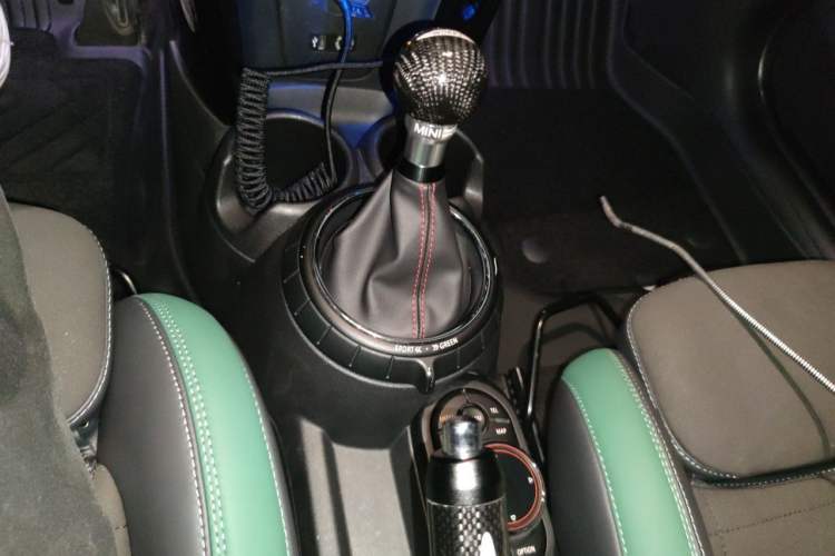 Used MINI JCW 2015 2.0T JOHN COOPER WORKS Gear Lever