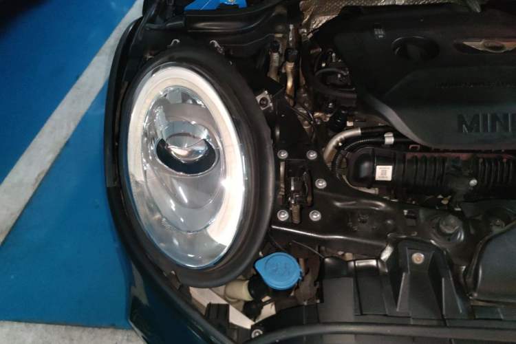 Used MINI JCW 2015 2.0T JOHN COOPER WORKS Right Front Headlight