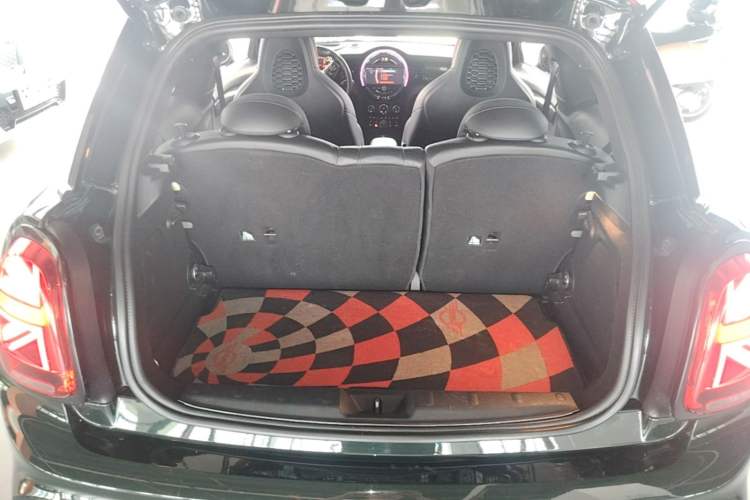 Used MINI JCW 2015 2.0T JOHN COOPER WORKS Trunk