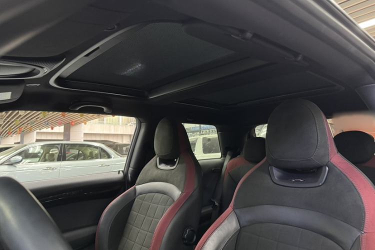 Used MINI JCW 2016 2.0T JOHN COOPER WORKS Interior 4