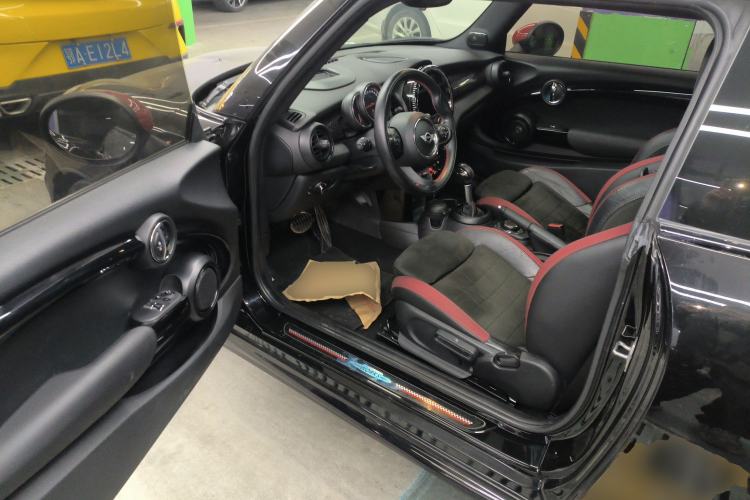Used MINI JCW 2017 2.0T JOHN COOPER WORKS Avant-Garde Driver Seat