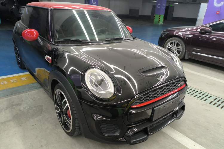 Used MINI JCW 2017 2.0T JOHN COOPER WORKS Avant-Garde Front Right 45 Deg