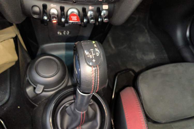 Used MINI JCW 2017 2.0T JOHN COOPER WORKS Avant-Garde Gear Lever