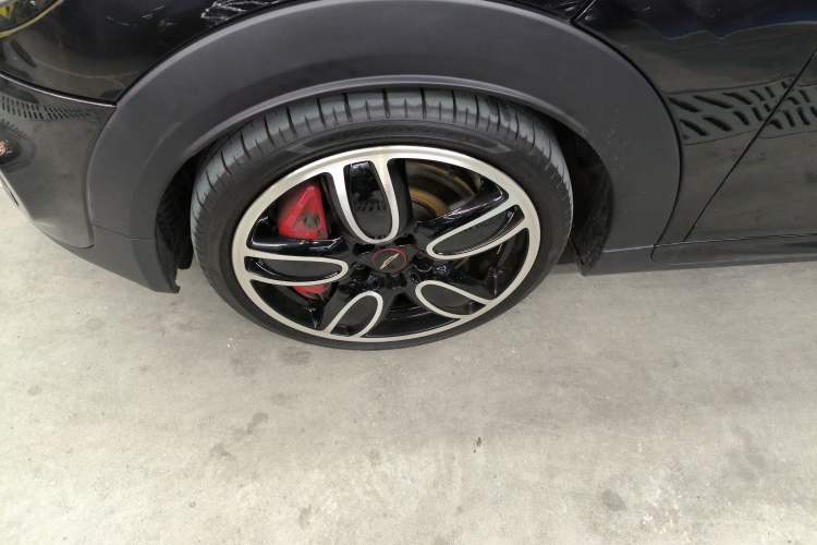 Used MINI JCW 2017 2.0T JOHN COOPER WORKS Avant-Garde Left Front Wheel Hub