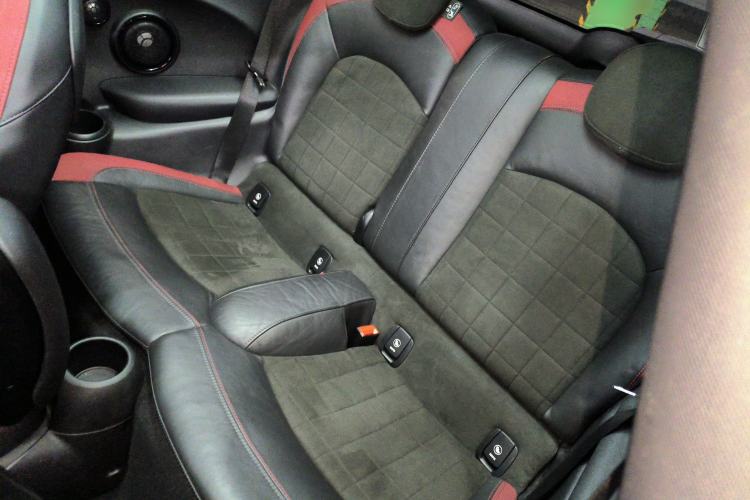 Used MINI JCW 2017 2.0T JOHN COOPER WORKS Avant-Garde Left Rear Seat