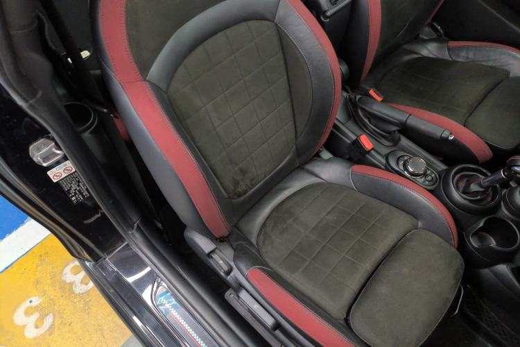 Used MINI JCW 2017 2.0T JOHN COOPER WORKS Avant-Garde Right Front Seat