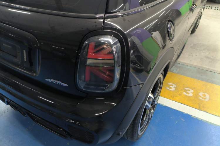 Used MINI JCW 2017 2.0T JOHN COOPER WORKS Avant-Garde Right Rear Taillight