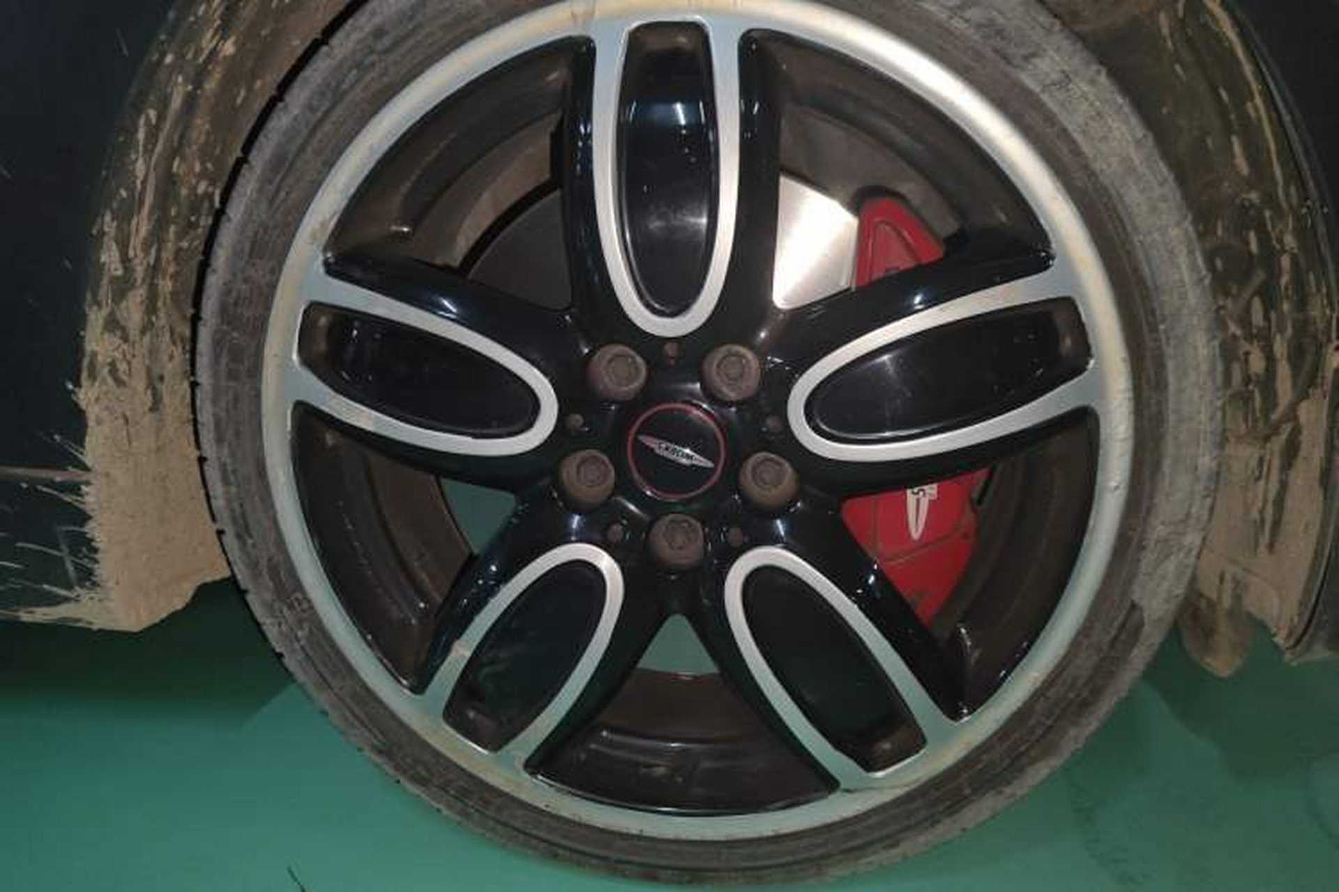 Used MINI JCW 2017 2.0T JOHN COOPER WORKS Right Front Wheel Hub