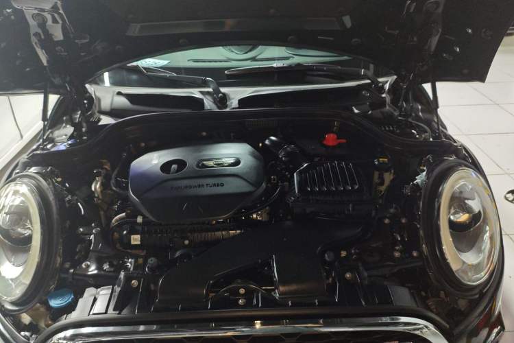 Used MINI JCW 2017 2.0T JOHN COOPER WORKS Avant-Garde Engine Bay