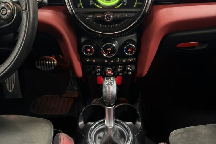 Used MINI JCW 2017 2.0T JOHN COOPER WORKS Interior 5