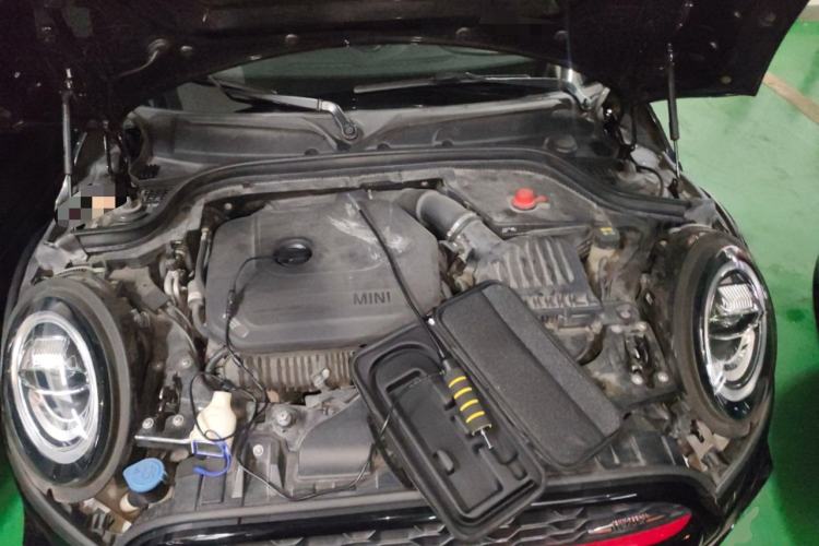 Used MINI JCW 2018 2.0T JOHN COOPER WORKS ALL-IN Engine Bay
