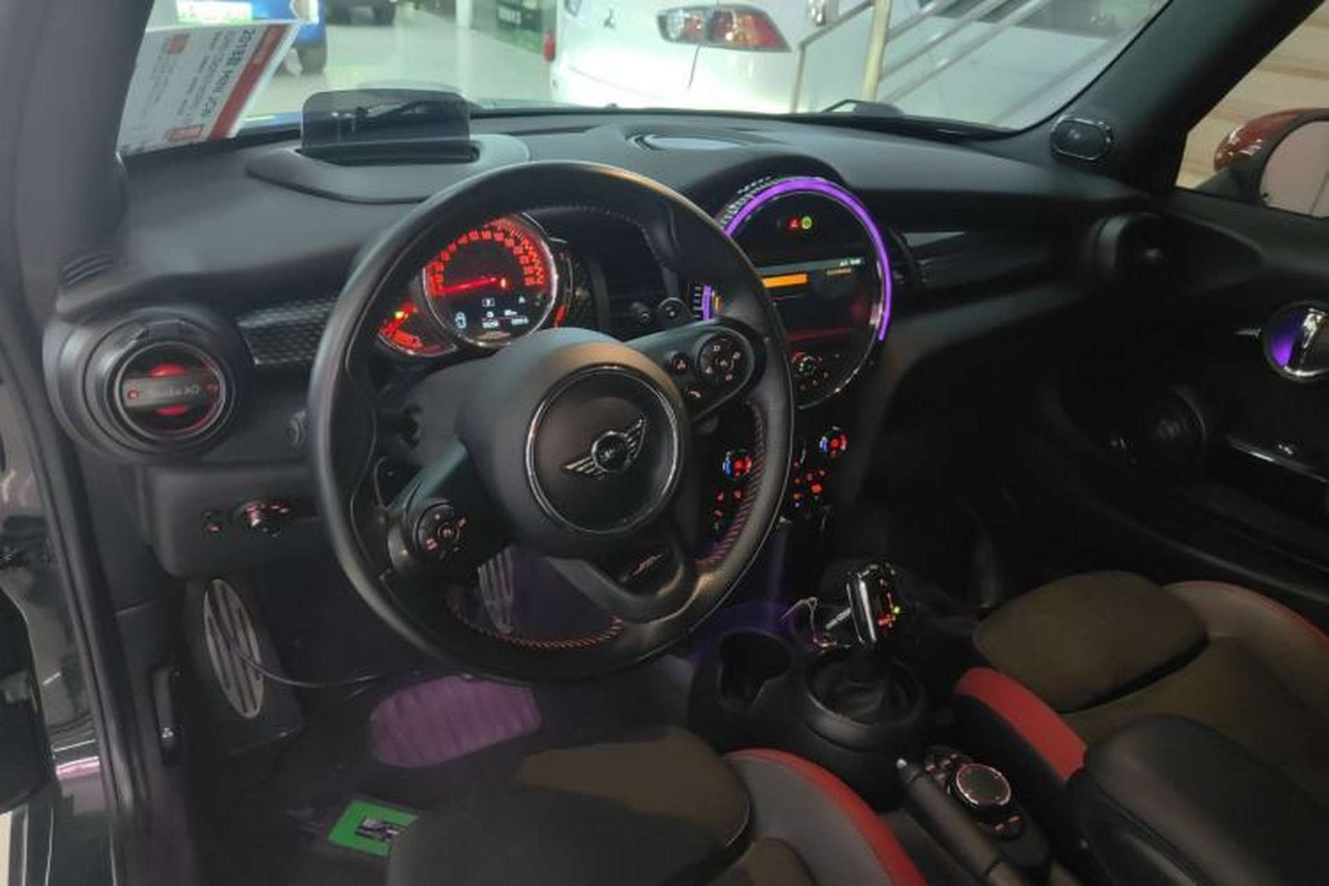 Used MINI JCW 2018 2.0T JOHN COOPER WORKS ALL-IN Interior 2