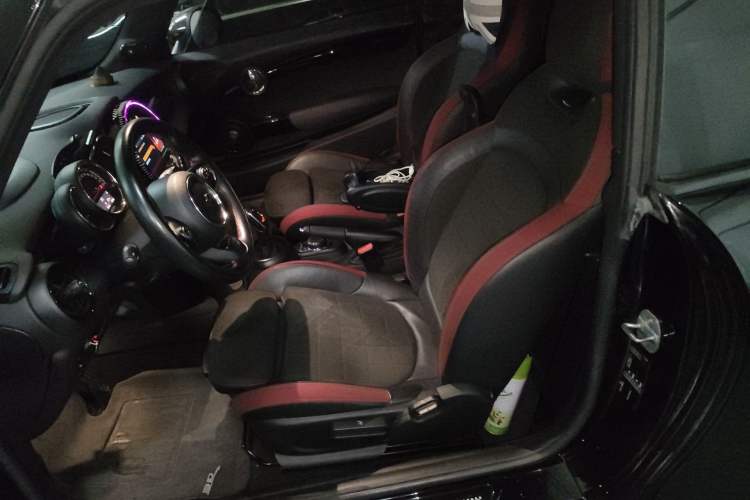 Used MINI JCW 2018 2.0T JOHN COOPER WORKS ALL-IN Left Front Seat