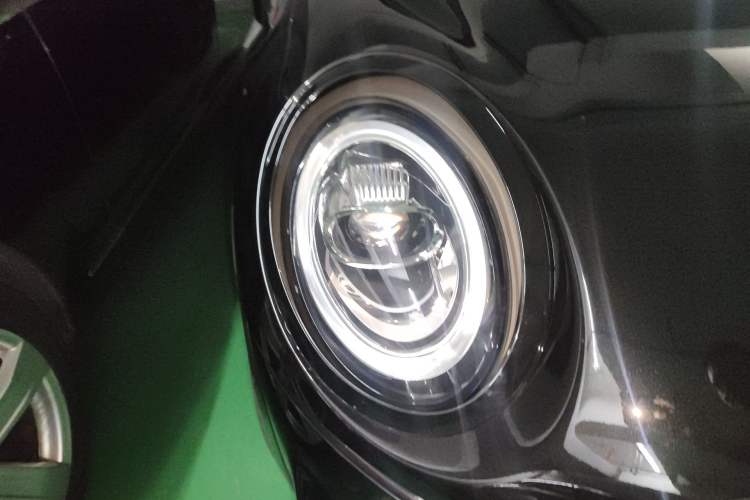 Used MINI JCW 2018 2.0T JOHN COOPER WORKS ALL-IN Right Front Headlight